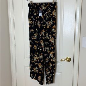 Floral pants with belt